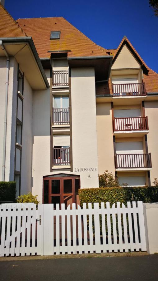 Charmant 2 Pieces A 5 Mn A Pied De La Mer Cabourg Exterior photo